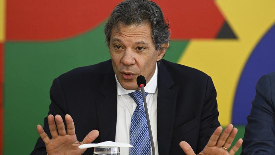 Reformas e Impactos: Como as Novas Medidas do Governo Afetam a População